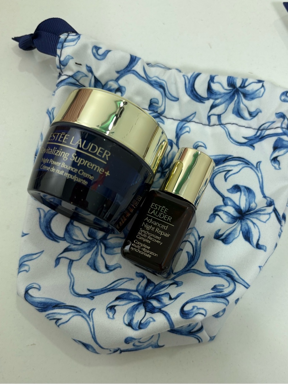 Estee Lauder Skincare set new - Picture 2 of 3